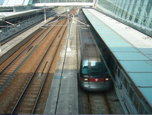 MTR, Hong Kong; image 2 of 8